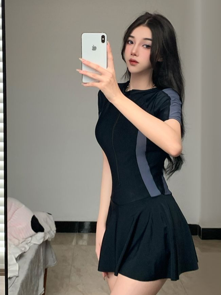 ชุดว่ายน้ำวันพีซแบบสุภาพสำหรับ - Spa & Wellness Hotel Diamond Ustroń บทวิจารณ์และราคา
